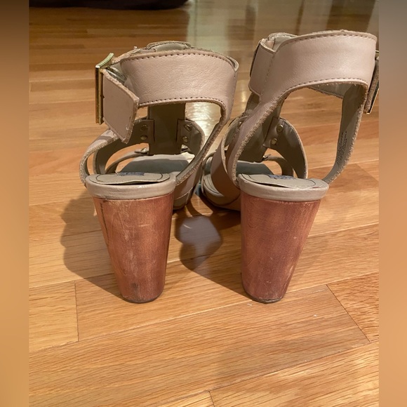 Steve Madden Nude 4-inch Sandal Heels - Size 10 - Picture 3 of 6